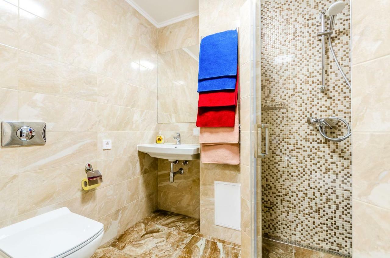 Artal Apartment On Obolonsky Avenue 16A เคียฟ ภายนอก รูปภาพ