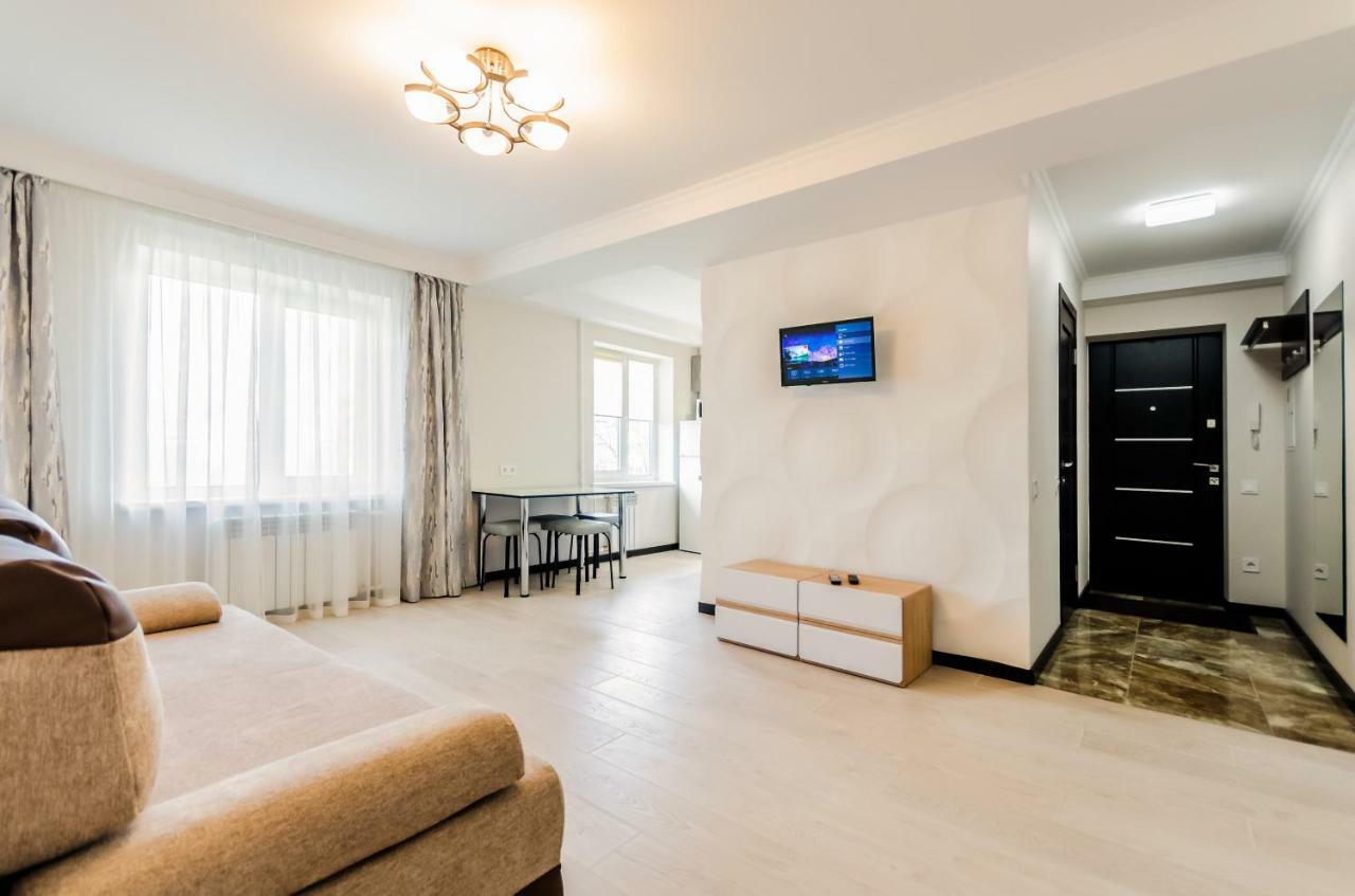 Artal Apartment On Obolonsky Avenue 16A เคียฟ ภายนอก รูปภาพ